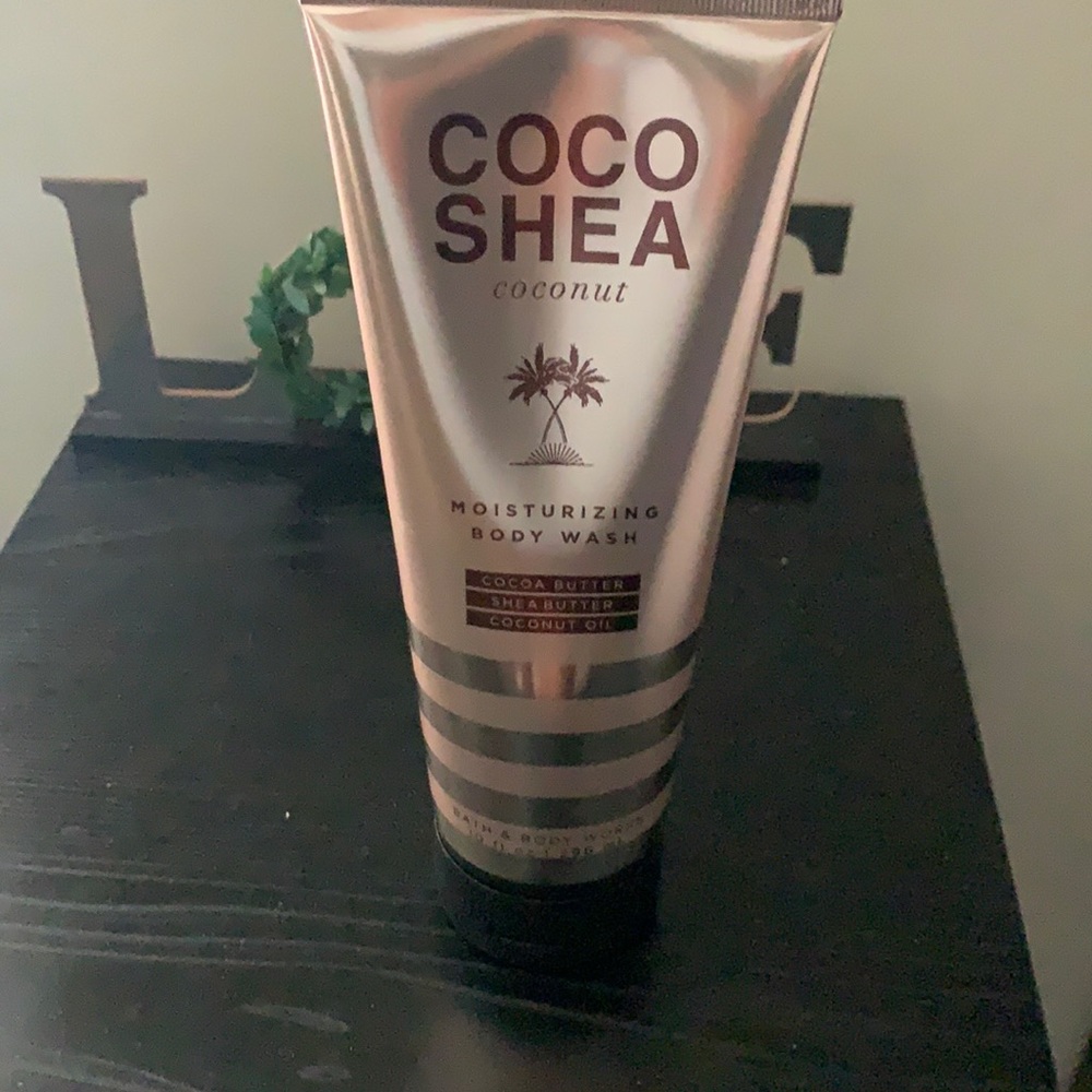 Bath & Body Works Cocoshea body Wash